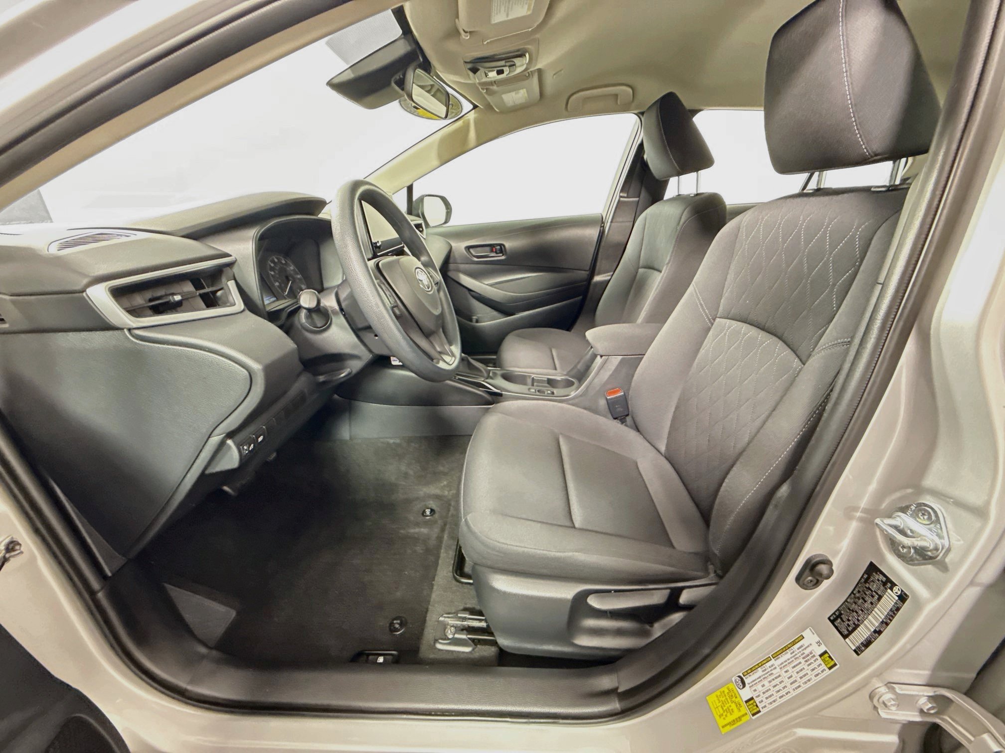 Used 2023 Toyota Corolla LE FWD image 19