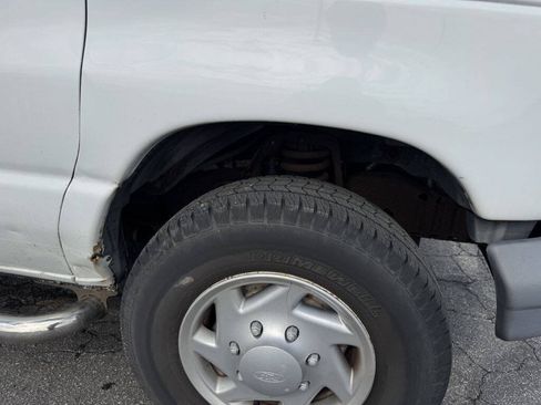Used 2007 Ford E-250 and Econoline 250 Extended RWD image 16