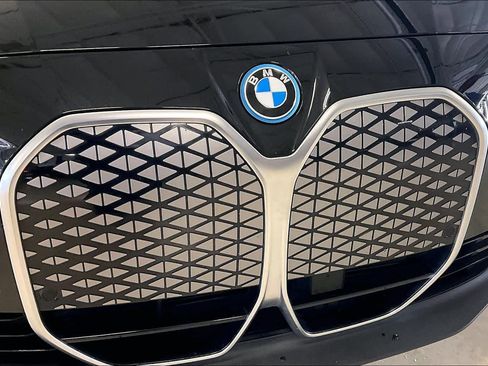 Certified 2025 BMW i4 eDrive40 image 30