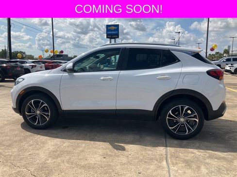 Used 2022 Buick Encore GX Select image 4