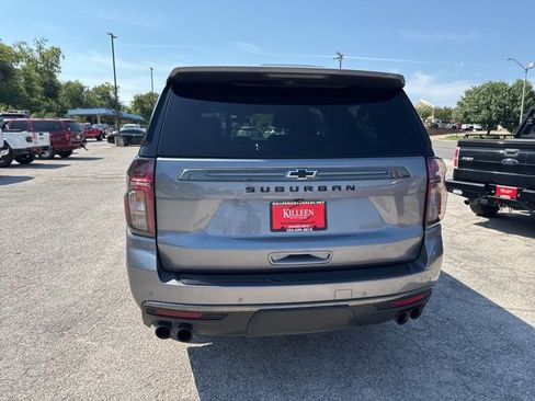 Used 2022 Chevrolet Suburban Z71 w/ Z71 Off-Road Package image 7