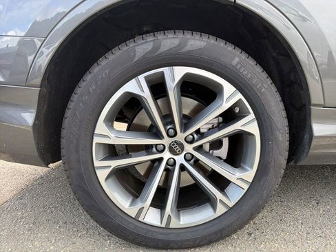 Used 2025 Audi Q7 2.0T Premium w/ Convenience Plus Package image 12