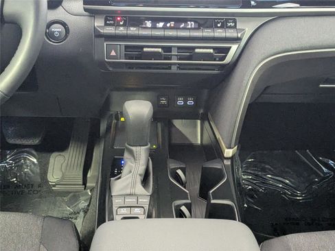 Certified 2025 Toyota Camry LE image 38