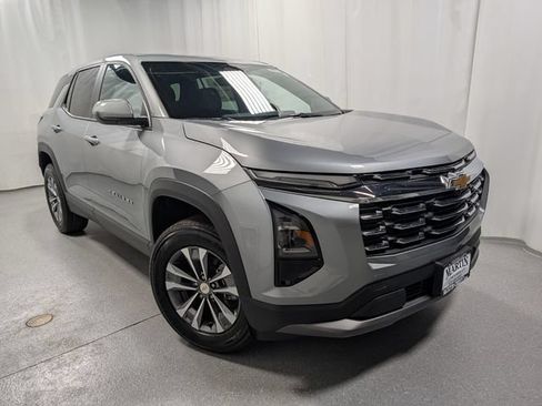 New 2027 Chevrolet Equinox LT FWD image 2
