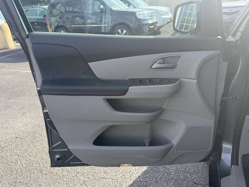 Used 2011 Honda Odyssey EX image 10