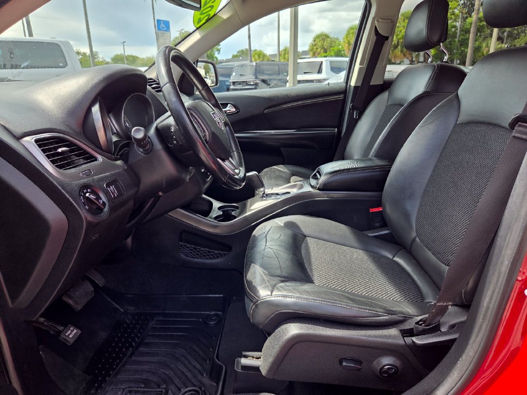 Used 2020 Dodge Journey Crossroad FWD image 13