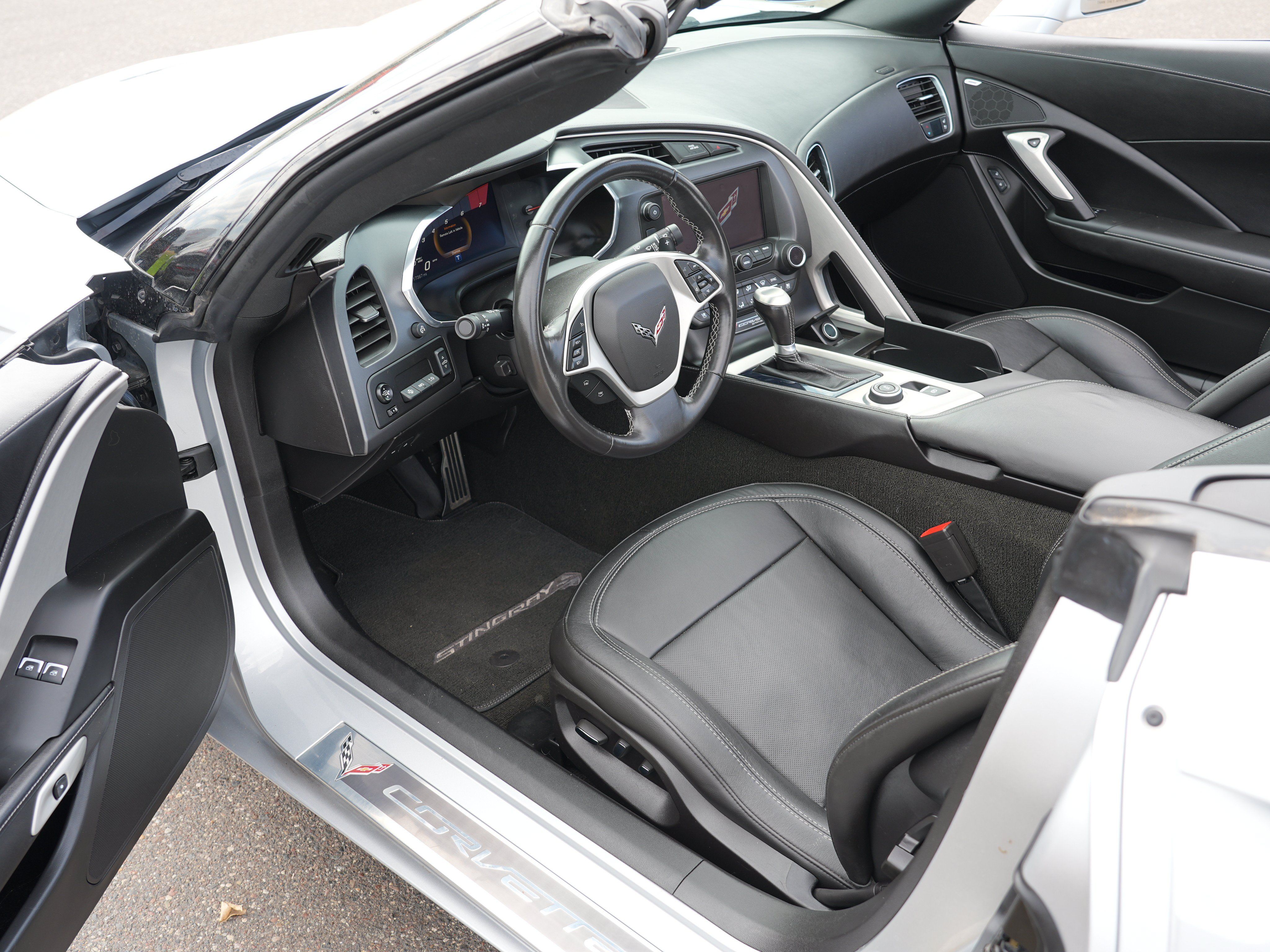 Used 2014 Chevrolet Corvette Stingray Convertible w/ 2LT Preferred Equipment Group RWD image 14