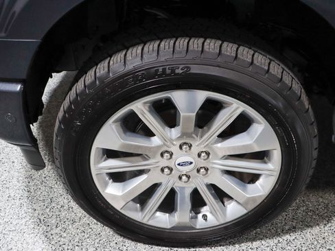 Used 2021 Ford F150 Limited image 11