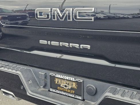 Used 2023 GMC Sierra 1500 AT4 w/ AT4 Premium Package AWD/4WD image 14