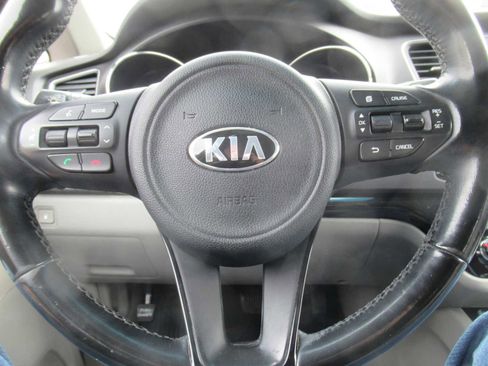 Used 2018 Kia Sedona LX w/ LX Essentials Premium Package image 20