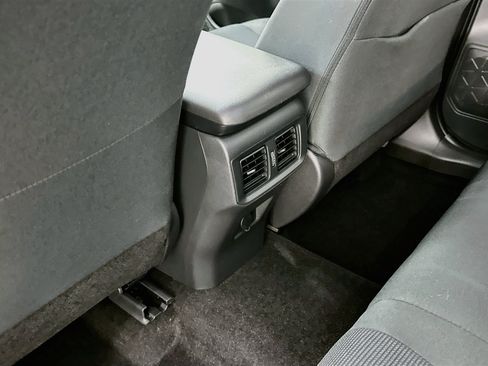 Used 2025 Toyota RAV4 LE AWD/4WD image 28