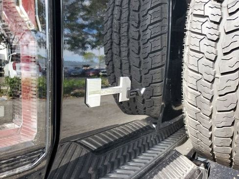 New 2026 GMC Hummer EV SUV AWD/4WD image 8