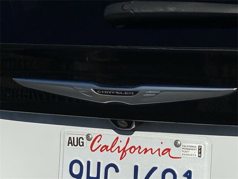 Used 2023 Chrysler Voyager LX image 29