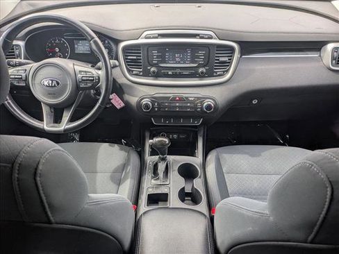 Used 2016 Kia Sorento FWD w/ LX Convenience Package image 16