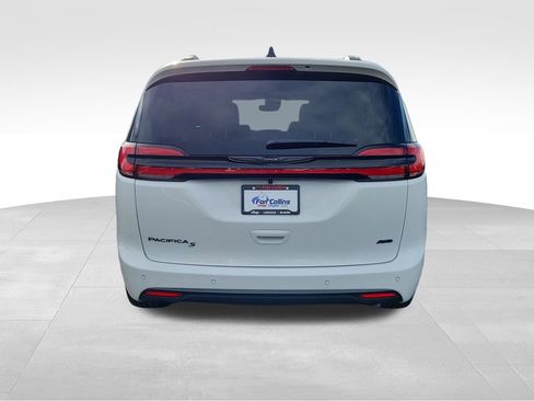 New 2026 Chrysler Pacifica Select w/ S Appearance Package image 6