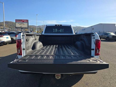New 2026 RAM 2500 Laramie w/ Night Edition AWD/4WD image 19