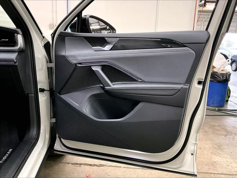 New 2026 Volkswagen Tiguan SE R-Line AWD/4WD image 30