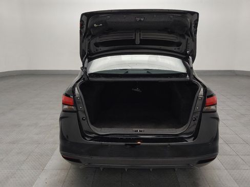 Used 2022 Nissan Versa SR image 29