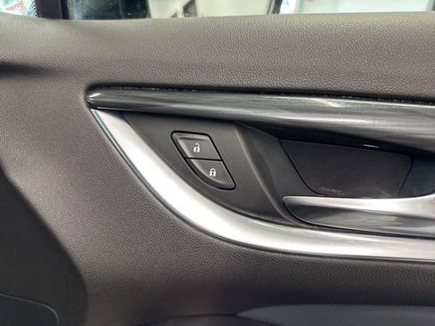 Used 2023 Buick Enclave Essence image 30