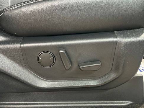 Used 2020 Ford F150 Lariat w/ Equipment Group 502A Luxury AWD/4WD image 47