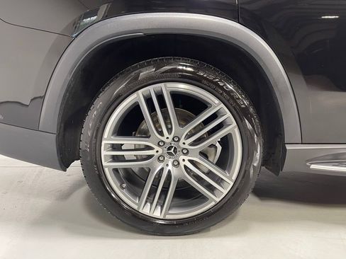 Used 2024 Mercedes-Benz GLS 450 4MATIC image 15