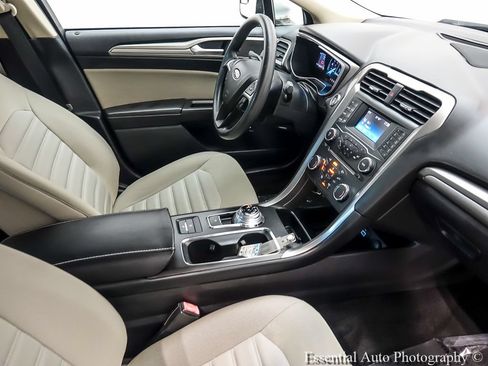 Used 2018 Ford Fusion S FWD image 24