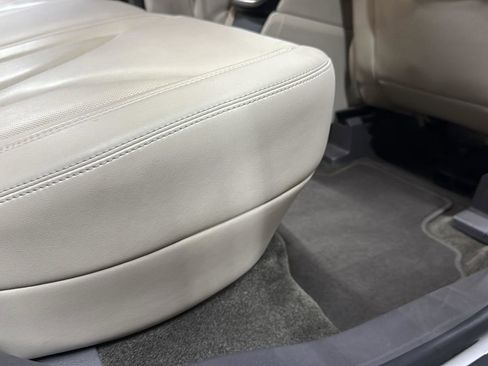 Used 2017 Lincoln MKX Select w/ Select Plus Package image 27