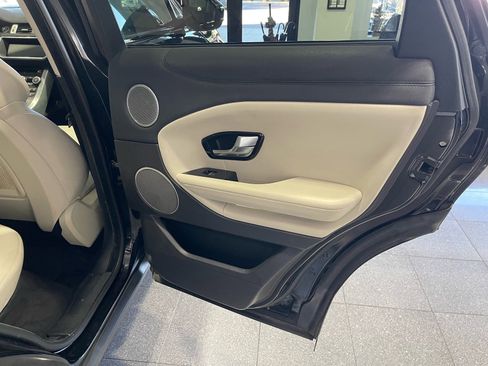 Used 2017 Land Rover Range Rover Evoque HSE image 33