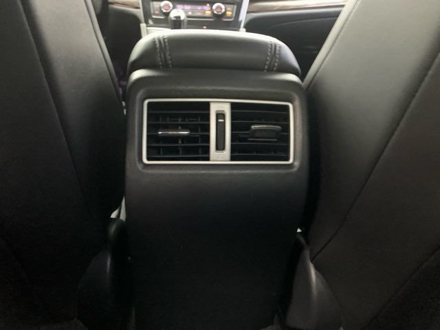 Used 2016 Nissan Maxima Platinum w/ Interior Lighting Package FWD image 16