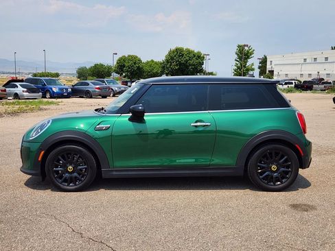 Used 2022 MINI Cooper SE w/ Driver Assistance Package FWD image 2