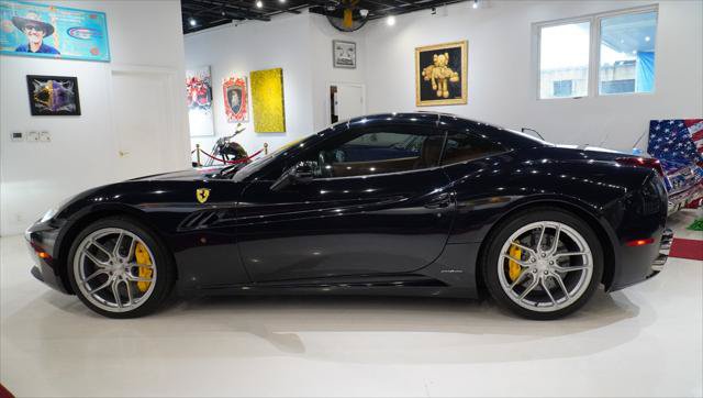 Used 2012 Ferrari California RWD image 8