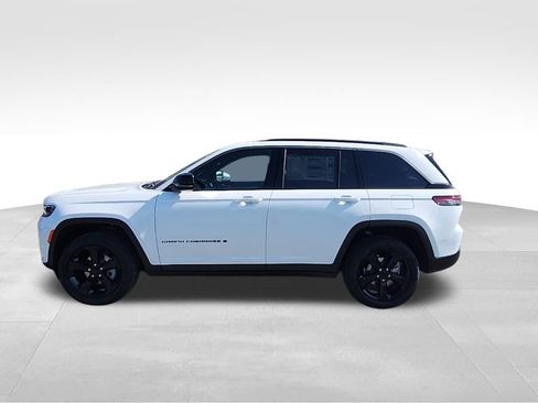New 2026 Jeep Grand Cherokee Limited w/ Limited Altitude Package AWD/4WD image 19