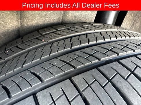Used 2024 Volkswagen Atlas SE w/ Panoramic Sunroof Package AWD/4WD image 4