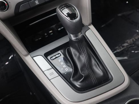 Used 2018 Hyundai Elantra SEL FWD image 67