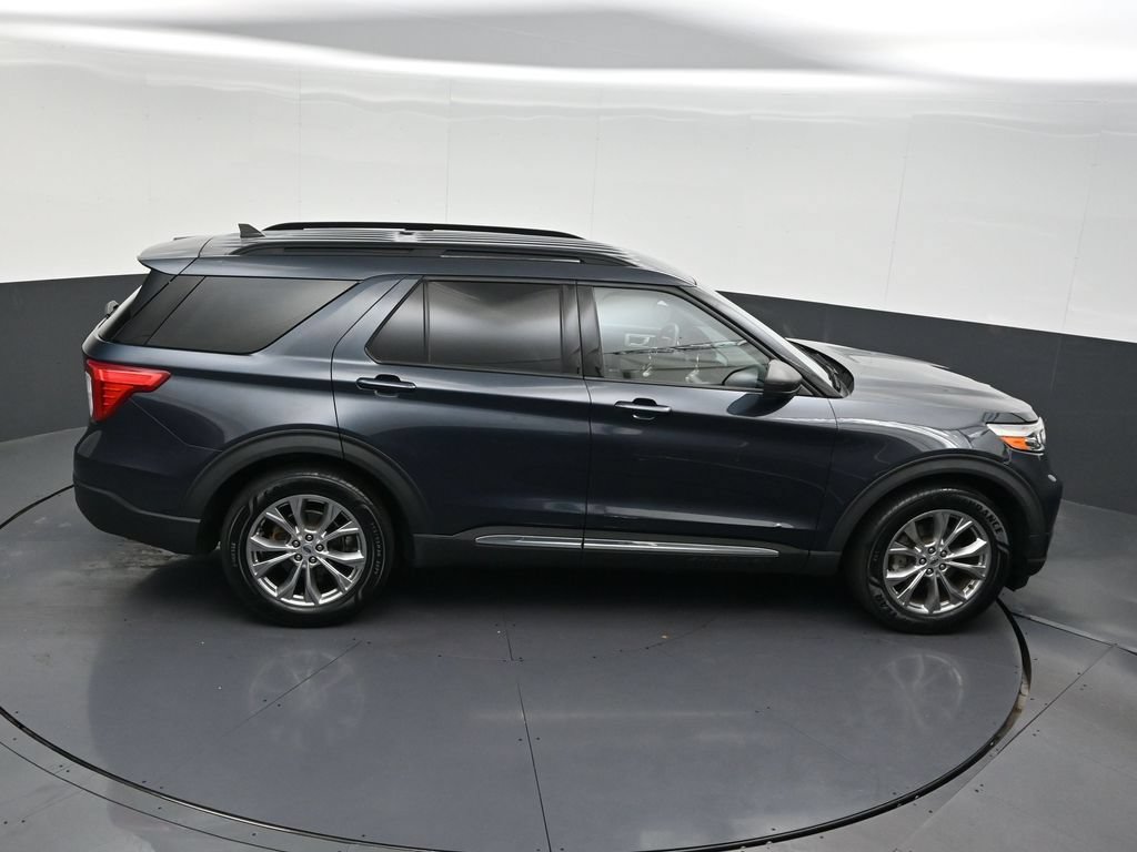 Used 2022 Ford Explorer XLT w/ Equipment Group 202A RWD image 15