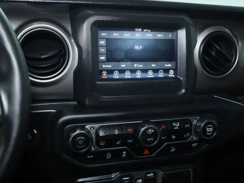 Used 2018 Jeep Wrangler Unlimited Sport S image 26