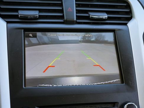 Used 2015 Ford Fusion SE image 11