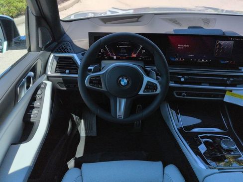 New 2026 BMW X5 xDrive40i w/ M Sport Package AWD/4WD image 16