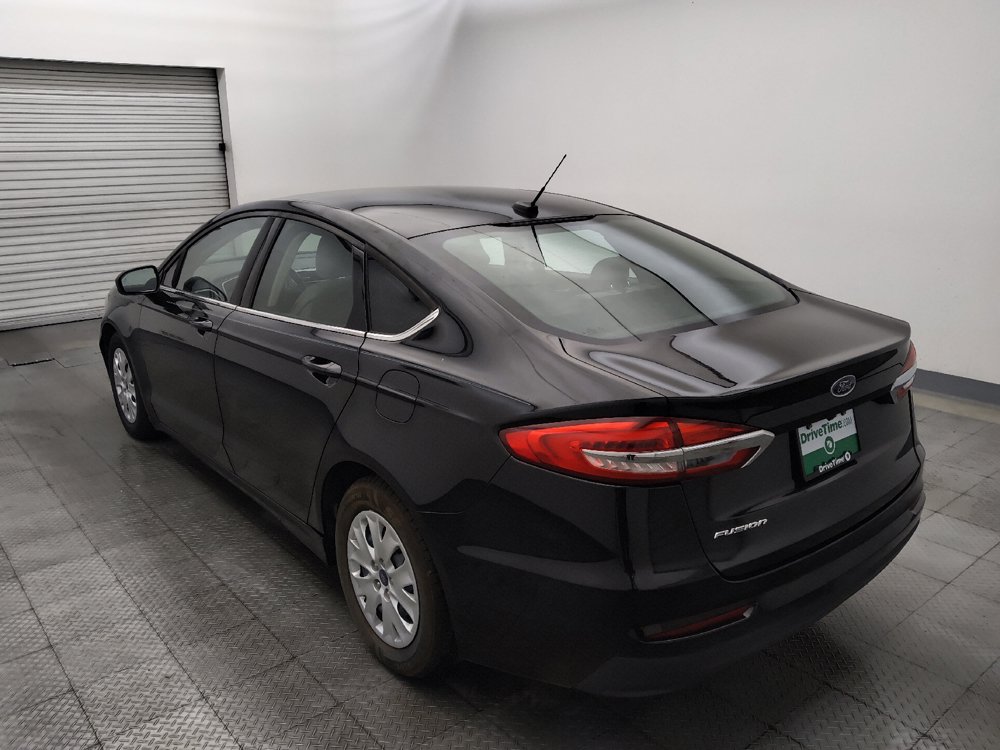 Used 2019 Ford Fusion S FWD image 5
