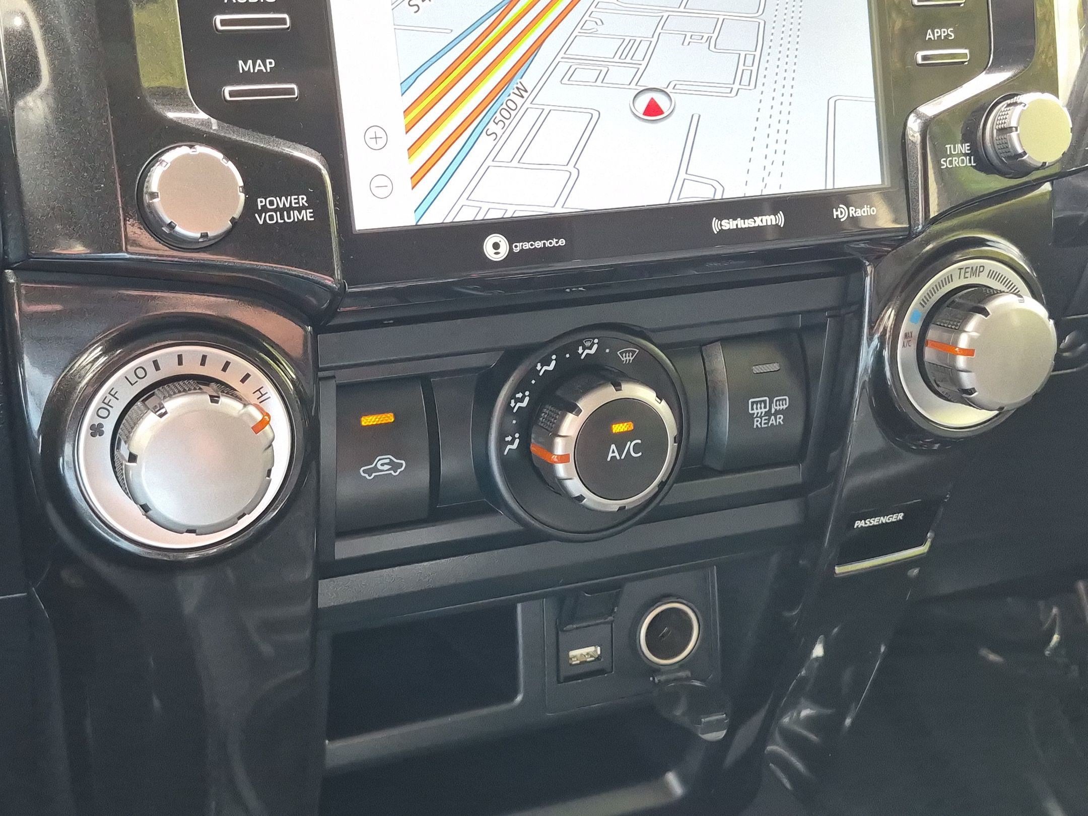 Used 2024 Toyota 4Runner TRD Off-Road Premium w/ Moonroof Package AWD/4WD image 24