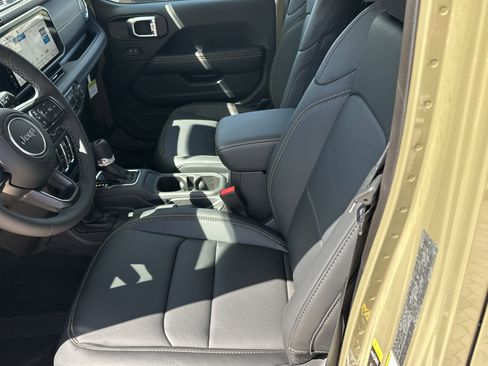 New 2026 Jeep Gladiator Mojave AWD/4WD image 13