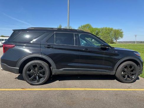 Certified 2023 Ford Explorer ST-Line w/ Class IV Trailer Tow Package AWD/4WD image 7