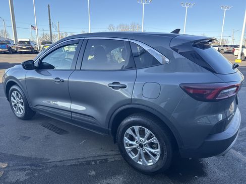 Used 2023 Ford Escape Active image 5
