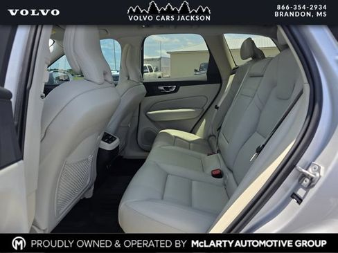 Used 2019 Volvo XC60 T5 Inscription w/ Protection Package AWD/4WD image 18