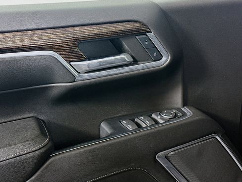 Used 2024 GMC Sierra 1500 Elevation image 15