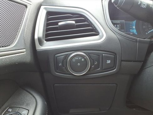 Certified 2024 Ford Edge SEL image 15