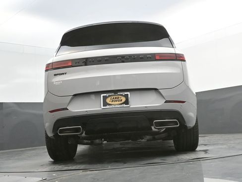 New 2026 Land Rover Range Rover Sport Dynamic SE AWD/4WD image 31