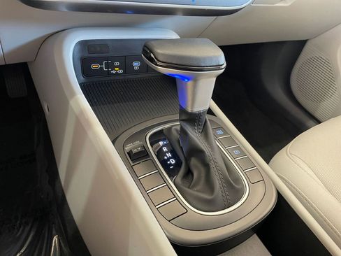 Used 2025 Hyundai Kona SEL image 40