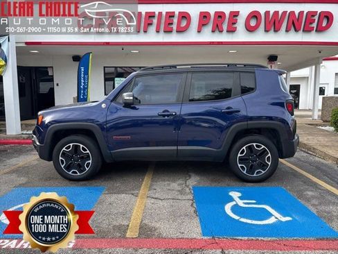Used 2017 Jeep Renegade Trailhawk w/ Premium Trailhawk Package AWD/4WD image 1
