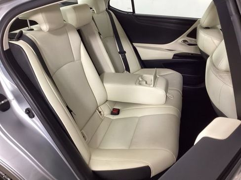 Used 2022 Lexus ES 300h w/ Premium Package FWD image 37